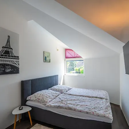 Estike Apartmanhaz Διαμέρισμα Σίοφοκ