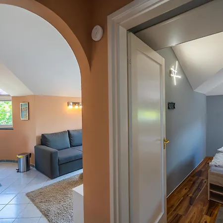 Διαμέρισμα Estike Apartmanhaz
