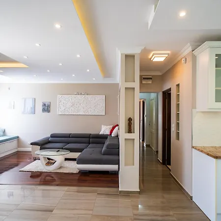 Estike Apartmanhaz Σίοφοκ
