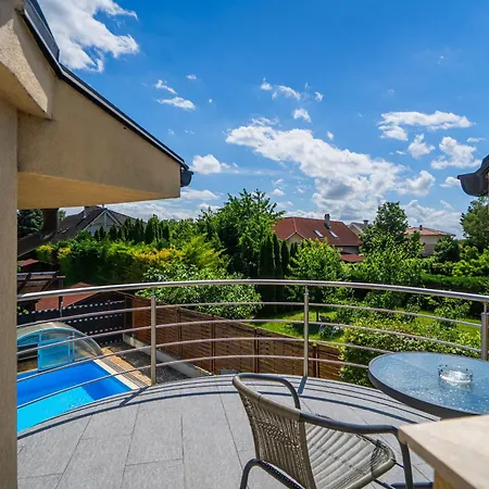 Διαμέρισμα Estike Apartmanhaz *